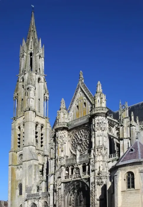 Framed Print : Senlis Cathedral, Notre-Dame de Senlis, Oise, Picardy, France, Europe Framed Print : Senlis Cathedral, Notre-Dame de Senlis, Oise, Picardy, France, Europe