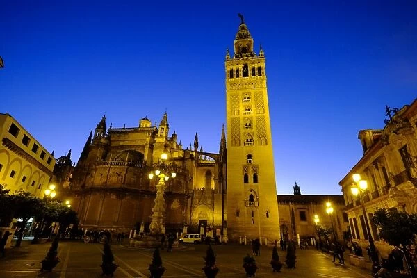 Seville Cathedral and Giralda, UNESCO World Heritage Site, Seville, Andalucia, Spain