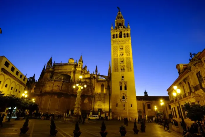 Framed Print : Seville Cathedral and Giralda, UNESCO World Heritage Site, Seville, Andalucia, Spain Framed Print : Seville Cathedral and Giralda, UNESCO World Heritage Site, Seville, Andalucia, Spain