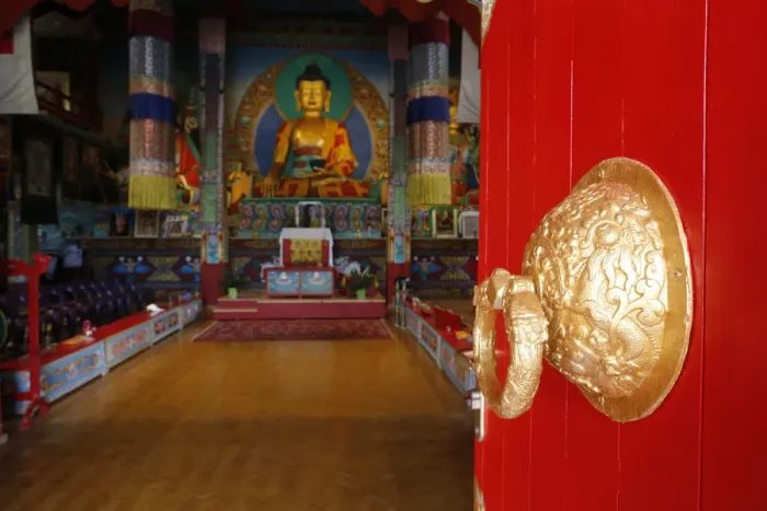Framed Print : Shakyamuni Buddha, Temple of the Thousand Buddhas, Dashang Kagyu Ling congregation Framed Print : Shakyamuni Buddha, Temple of the Thousand Buddhas, Dashang Kagyu Ling congregation