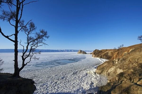 Shaman rock, Maloe More (Little Sea), frozen lake during winter, Olkhon island, Lake Baikal, UNESCO World Heritage Site, Irkutsk Oblast, Siberia, Russia, Eurasia