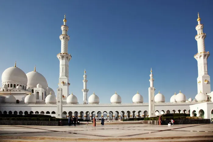 Framed Print : Sheikh Zayed Grand Mosque, Abu Dhabi, United Arab Emirates Framed Print : Sheikh Zayed Grand Mosque, Abu Dhabi, United Arab Emirates