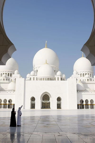 Sheikh Zayed Grand Mosque, the biggest mosque in the U. A. E