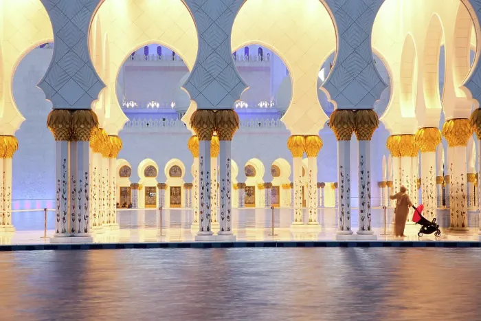 Framed Print : Sheikh Zayed Grand Mosque at dusk, Abu Dhabi, United Arab Emirates Framed Print : Sheikh Zayed Grand Mosque at dusk, Abu Dhabi, United Arab Emirates