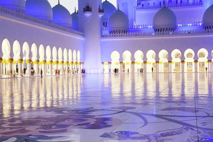 Framed Print : Sheikh Zayed Grand Mosque at dusk, Abu Dhabi, United Arab Emirates Framed Print : Sheikh Zayed Grand Mosque at dusk, Abu Dhabi, United Arab Emirates
