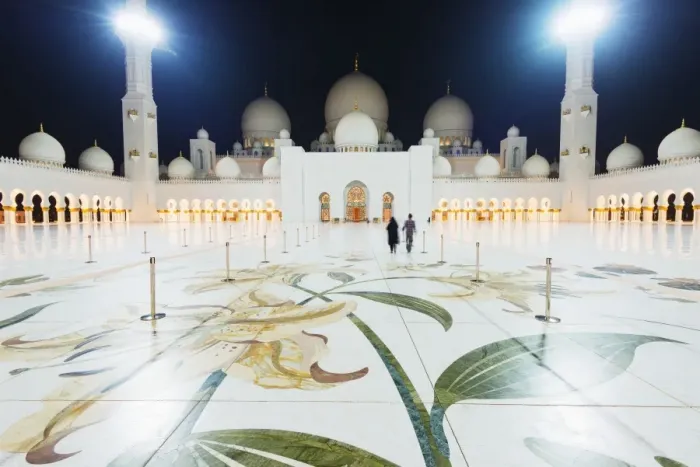 Framed Print : Sheikh Zayed Grand Mosque at night, Abu Dhabi, United Arab Emirates, Middle East Framed Print : Sheikh Zayed Grand Mosque at night, Abu Dhabi, United Arab Emirates, Middle East