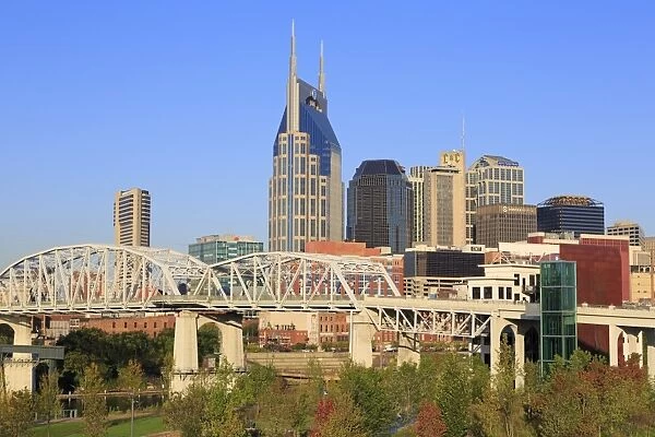 Shelby Pedestrian Bridge and Nashville skyline, Tennessee, United States of America, North America