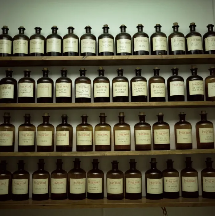 Framed Print : Shelves of old essence bottles, Parfumerie Fragonard, Grasse, Alpes Maritimes Framed Print : Shelves of old essence bottles, Parfumerie Fragonard, Grasse, Alpes Maritimes