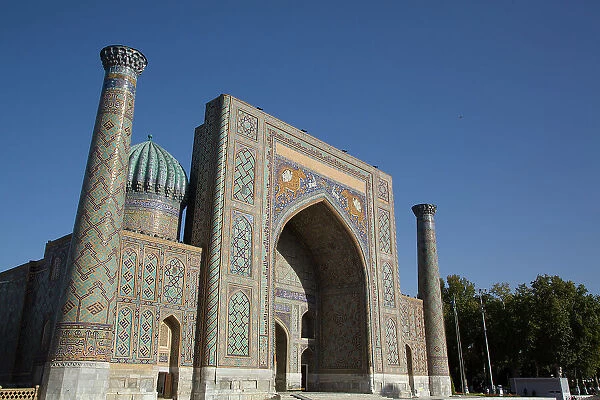 Sherdor Madrassah, completed 1636, Registan Square, UNESCO World Heritage Site, Samarkand, Uzbekistan, Central Asia, Asia