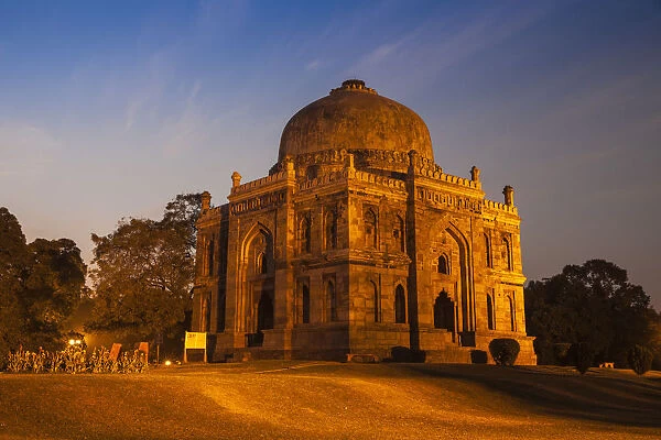 Shish Gumbad Tomb, Lodi Gardens, New Delhi, Delhi, India, Asia