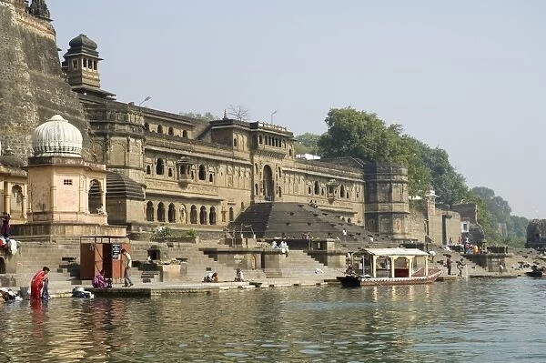 Shiva Hindu temple and Ahilya Fort Complex on banks