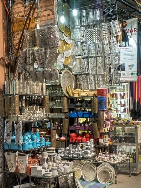 Shop in the Medina souk, Marrakech, Morocco, North Africa, Africa