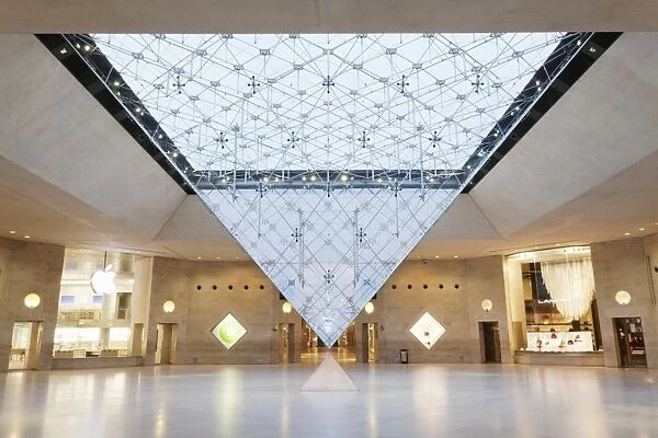 Shopping mall La Carrousel du Louvre, Paris, Ile de France, France, Europe