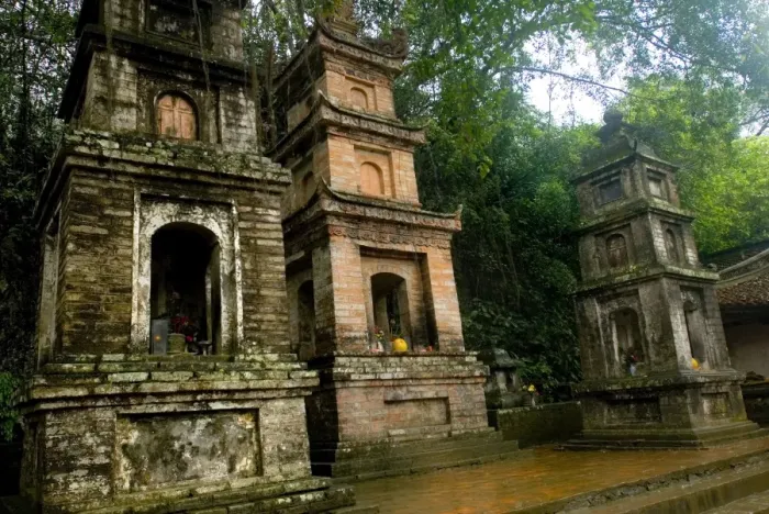 Framed Print : Shrine at Perfume Pagoda, Vietnam, Indochina, Southeast Asia, Asia Framed Print : Shrine at Perfume Pagoda, Vietnam, Indochina, Southeast Asia, Asia