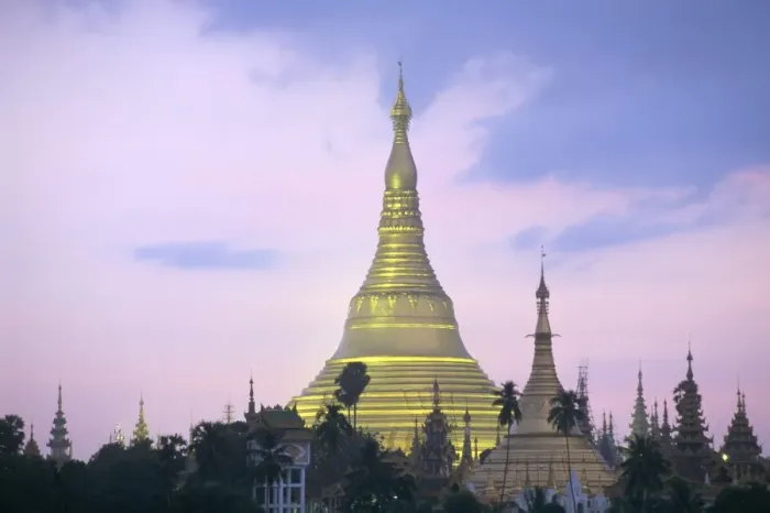 Framed Print : Shwe Dagon Pagoda (Shwedagon Paya) at dusk, Yangon (Rangoon), Myanmar (Burma), Asia Framed Print : Shwe Dagon Pagoda (Shwedagon Paya) at dusk, Yangon (Rangoon), Myanmar (Burma), Asia