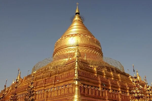 Shwe Zigon Paya, a golden temple in Bagan area, Myanmar, Asia
