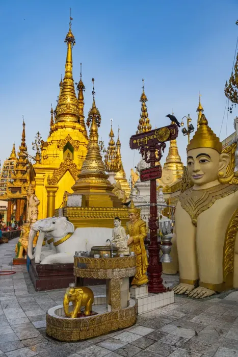Framed Print : Shwedagon pagoda at sunset, Yangon (Rangoon), Myanmar (Burma), Asia Framed Print : Shwedagon pagoda at sunset, Yangon (Rangoon), Myanmar (Burma), Asia