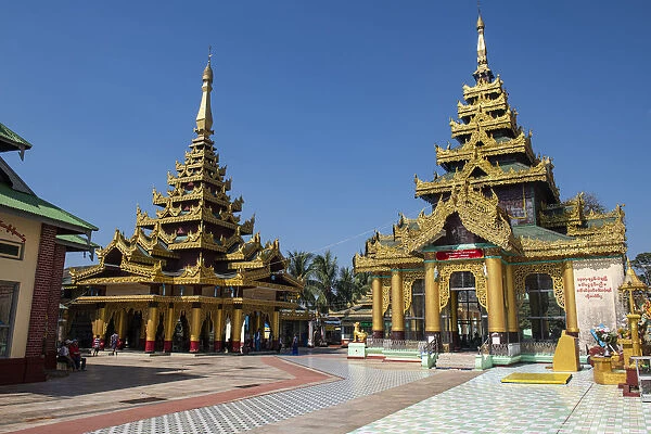 Shwemawdaw Pagoda, Bago, Myanmar (Burma), Asia