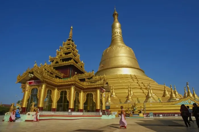 Framed Print : Shwemawdaw Pagoda, Bago (Pegu), Myanmar (Burma), Asia Framed Print : Shwemawdaw Pagoda, Bago (Pegu), Myanmar (Burma), Asia