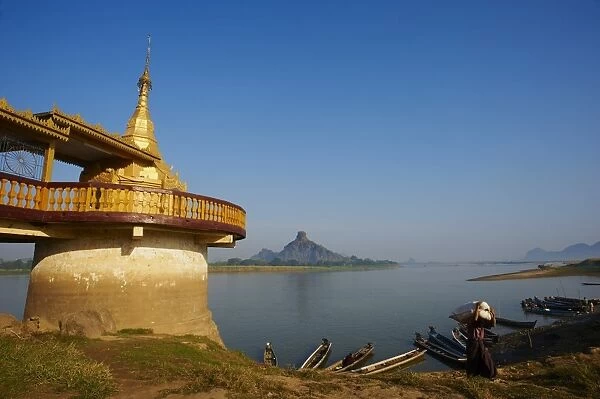 Shweyinhmyaw pagoda and temple, Hpa-An, Karen State, Myanmar (Burma), Asia