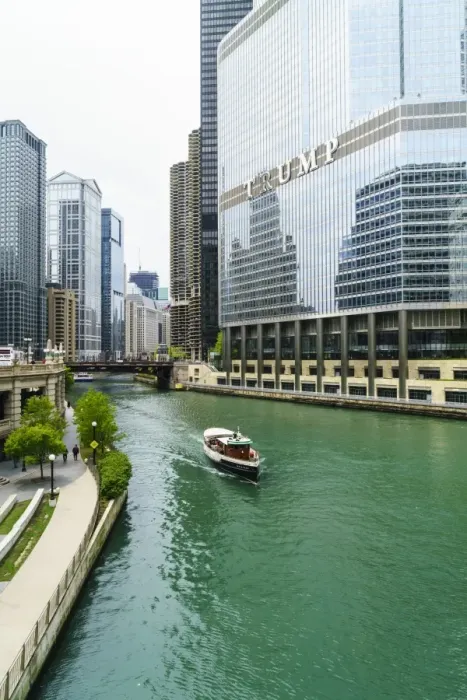 Framed Print : Sightseeing boat on the Chicago River, Chicago, Illinois, United States of America Framed Print : Sightseeing boat on the Chicago River, Chicago, Illinois, United States of America