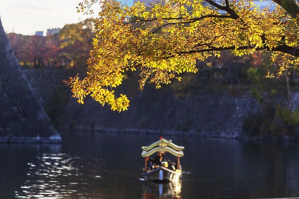 Sightseeing boat, Osaka Castle, Osaka, Kansai, Japan, Asia