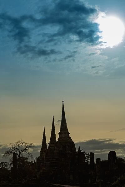 Silhouetted chedis (stupas), Ayutthaya, UNESCO World Heritage Site, Thailand, Southeast Asia
