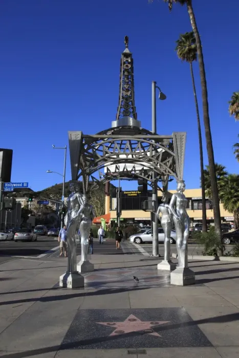 Framed Print : Silver Four Ladies of Hollywood Gazebo, Hollywood Walk of Fame, Hollywood Boulevard, Hollywood, Los Angeles, California, United States of America, North America Framed Print : Silver Four Ladies of Hollywood Gazebo, Hollywood Walk of Fame, Hollywood Boulevard, Hollywood, Los Angeles, California, United States of America, North America