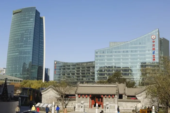 Framed Print : The Sinosteel and e Plaza building in Zhongguancun, Chinas biggest computer Framed Print : The Sinosteel and e Plaza building in Zhongguancun, Chinas biggest computer
