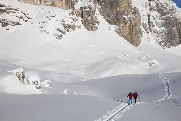 Ski touring, ski mountaineering in the Dolomites, Piz Boe, eastern Alps
