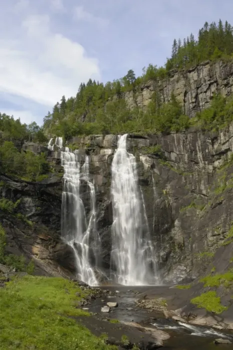 Framed Print : Skjervefossen waterfall, near Voss, Hordaland, Norway, Scandinavia, Europe Framed Print : Skjervefossen waterfall, near Voss, Hordaland, Norway, Scandinavia, Europe