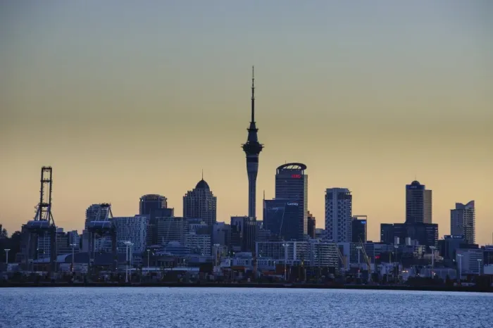 Framed Print : Skyline of Auckland, North Island, New Zealand, Pacific Framed Print : Skyline of Auckland, North Island, New Zealand, Pacific