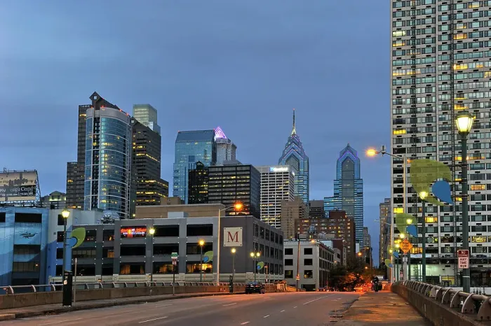 Framed Print : Skyline seen from the Chesnut Street Bridge across the Schuylkill River, Philadelphia, Commonwealth of Pennsylvania, United States of America, North America Framed Print : Skyline seen from the Chesnut Street Bridge across the Schuylkill River, Philadelphia, Commonwealth of Pennsylvania, United States of America, North America
