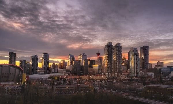 Skyline at sunset, Calgary, Alberta, Canada, North America