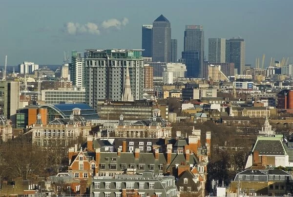 Skylines with Canary Wharf and offices, London, England, United Kingdom, Europe