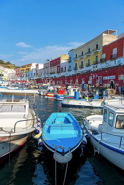 Small boats in the port of the colourful fishing village of Ponza, Ponza island, Pontine islands, Tyrrhenian Sea, Latina Province, Latium (Lazio), Italy, Europe