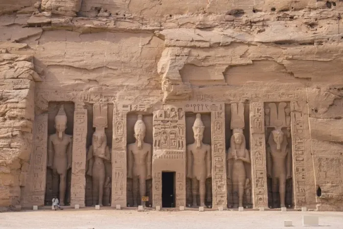 Framed Print : The small temple, dedicated to Nefertari and adorned with statues of the King and Queen Framed Print : The small temple, dedicated to Nefertari and adorned with statues of the King and Queen