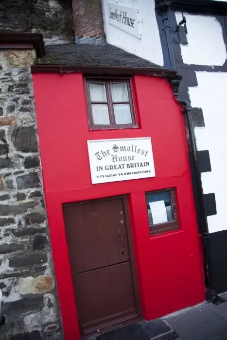 Framed Print : Smallest house in the United Kingdom, Conwy, Wales, United Kingdom, Europe Framed Print : Smallest house in the United Kingdom, Conwy, Wales, United Kingdom, Europe