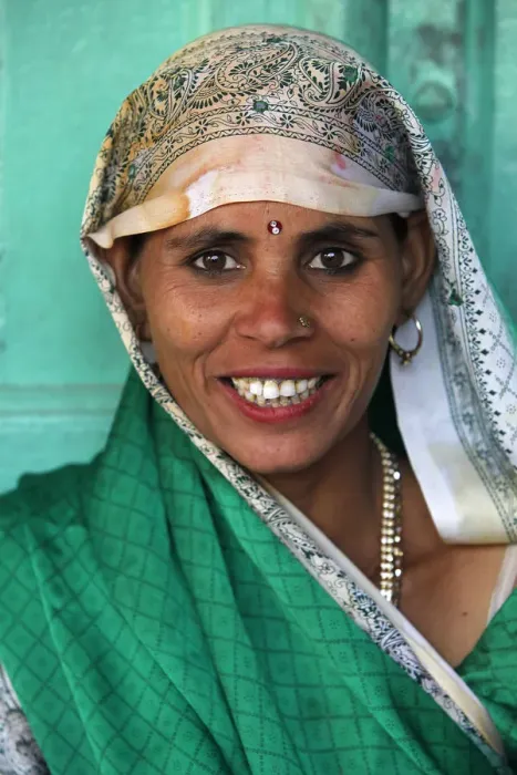 Framed Print : Smiling Indian woman, Nandgaon, Uttar Pradesh, India, Asia Framed Print : Smiling Indian woman, Nandgaon, Uttar Pradesh, India, Asia