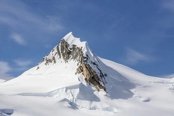 Snow-capped mountains surround Snow Island, South Shetland Islands, Antarctica, Southern Ocean, Polar Regions