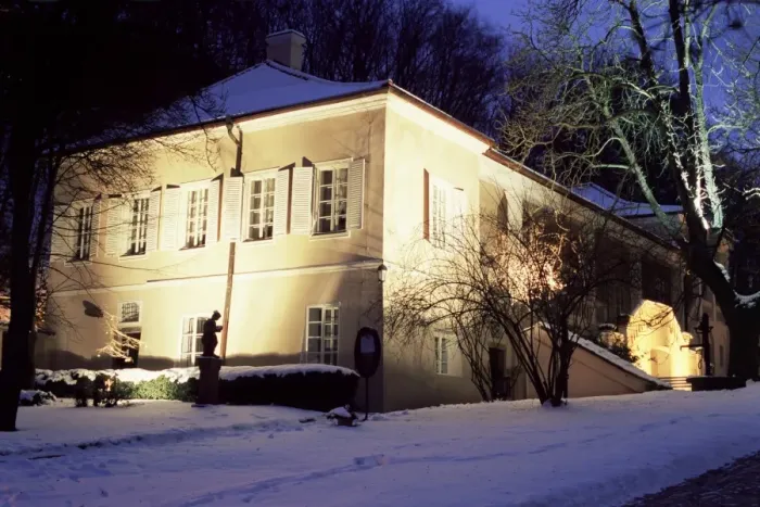 Framed Print : Snow covered Baroque Bertramka villa where Amadeus Mozart lived during his stay in Prague Framed Print : Snow covered Baroque Bertramka villa where Amadeus Mozart lived during his stay in Prague