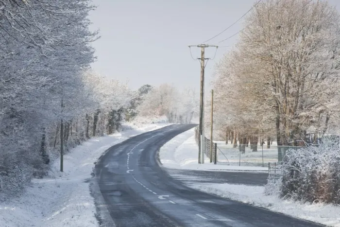 Framed Print : A snow covered road near to Villefranche-sur-Cher, Loir-et-Cher, Centre, France, Europe Framed Print : A snow covered road near to Villefranche-sur-Cher, Loir-et-Cher, Centre, France, Europe
