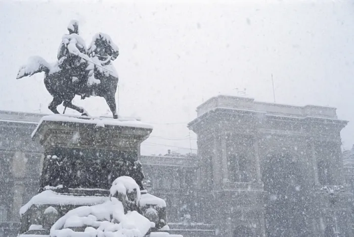 Framed Print : Snow falling on the statue of Vittorio Emanuele, Milan, Lombardy, Italy, Europe Framed Print : Snow falling on the statue of Vittorio Emanuele, Milan, Lombardy, Italy, Europe