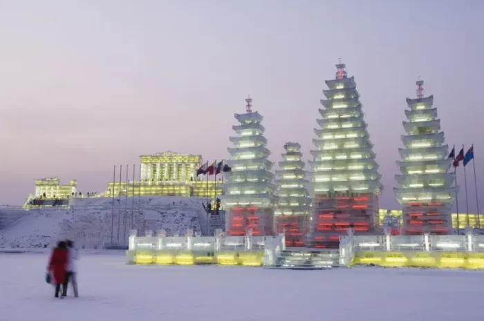 Framed Print : Snow and ice sculptures illuminated at the Ice Lantern Festival, Harbin