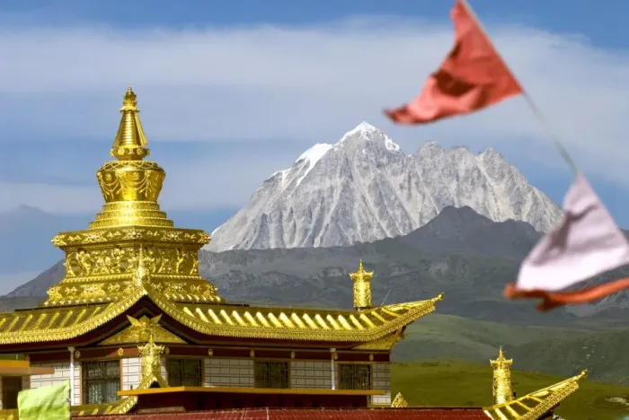 Framed Print : Snow mountain and Buddhist temple, Tagong Grasslands, Sichuan, China, Asia Framed Print : Snow mountain and Buddhist temple, Tagong Grasslands, Sichuan, China, Asia