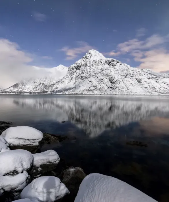 Framed Print : The snowy peaks are reflected in the cold sea under a starry sky, Vareid, Flakstad Framed Print : The snowy peaks are reflected in the cold sea under a starry sky, Vareid, Flakstad