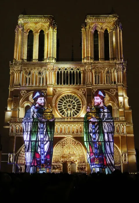Framed Print : Sound and Light show at Notre Dame de Paris Cathedral, UNESCO World Heritage Site, Paris Framed Print : Sound and Light show at Notre Dame de Paris Cathedral, UNESCO World Heritage Site, Paris