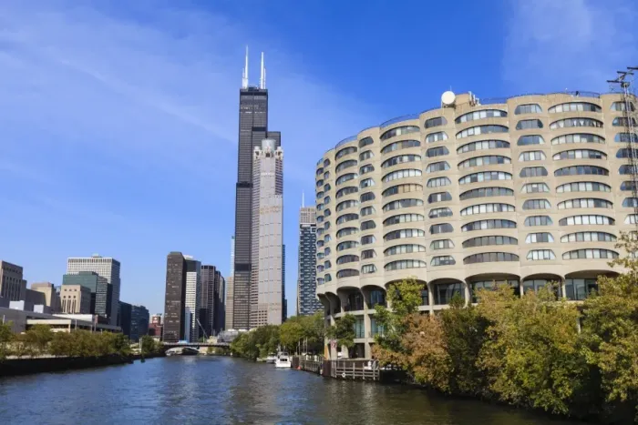 Framed Print : The south branch of the Chicago River, Willis Tower, formerly Sears Tower, in the centre, Chicago, Illinois, United States of America, North America Framed Print : The south branch of the Chicago River, Willis Tower, formerly Sears Tower, in the centre, Chicago, Illinois, United States of America, North America
