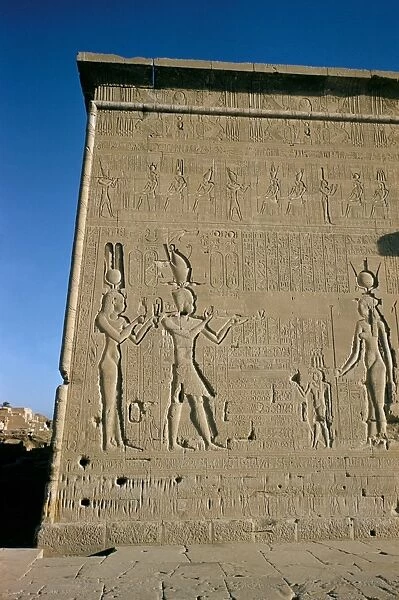 South facade, reliefs of Ptolemy XVI, son of Julius Caesar, with his mother Cleopatra in presence of deities, Late Ptolemaic, Temple of Hathor, Dendera, Egypt, North