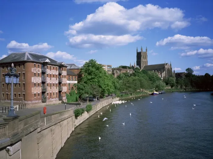 Framed Print : South Quay, cathedral and River Severn, Worcester, Hereford and Worcester Framed Print : South Quay, cathedral and River Severn, Worcester, Hereford and Worcester